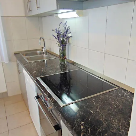 Vin - Excellent Location Apartmán