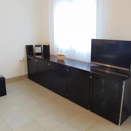 Vin - Excellent Location Apartmán