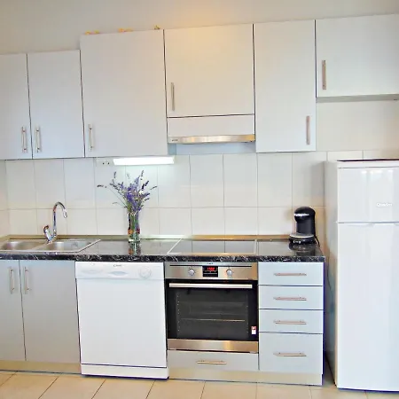 Vin - Excellent Location Apartmán